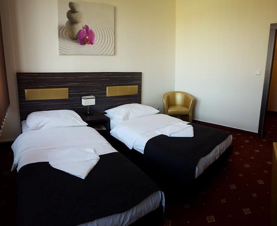 Hotel Montenegro Bruntal Exterior photo